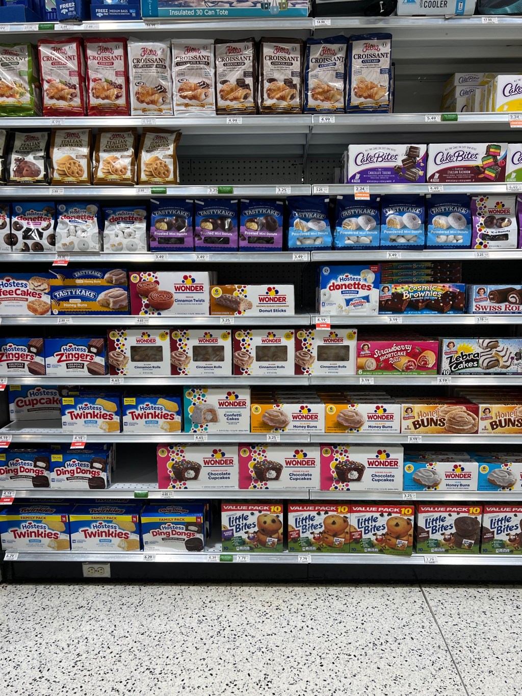 The End of a Millennial Staple: RIP Fudge&nbsp;Rounds